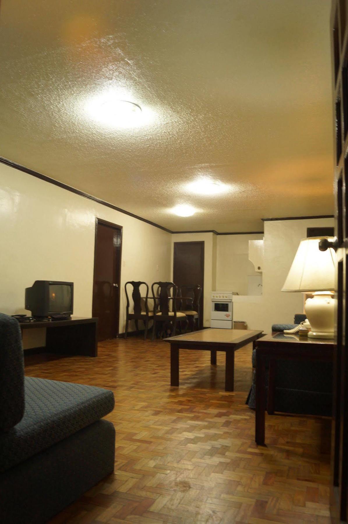 El Rico Suite Makati By Reddoorz Makati City Екстериор снимка